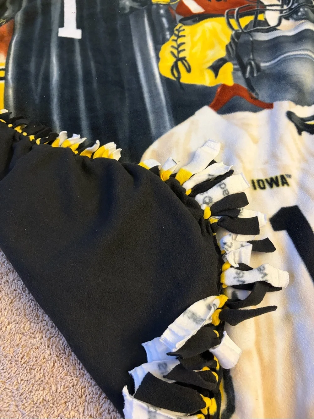 Iowa Hawkeyes Black & Gold Fleece Throw Blanket